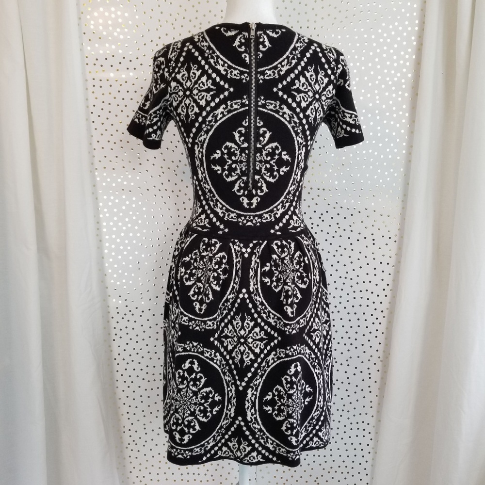 Romeo+Juliet Couture |  Intarsia Knit Dress - Picture 4 of 8